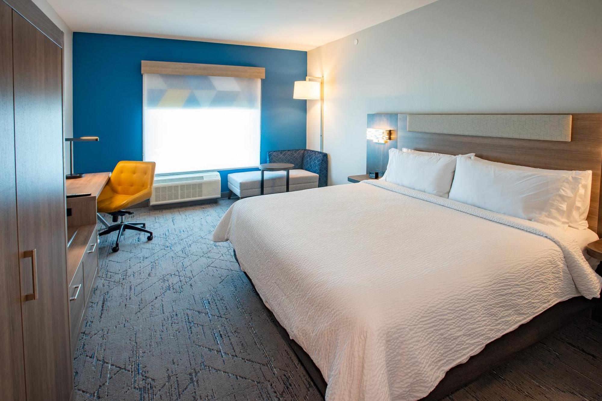 Holiday Inn Express & Suites Pensacola Airport North - I-10 By Ihg Ferry Pass Екстер'єр фото