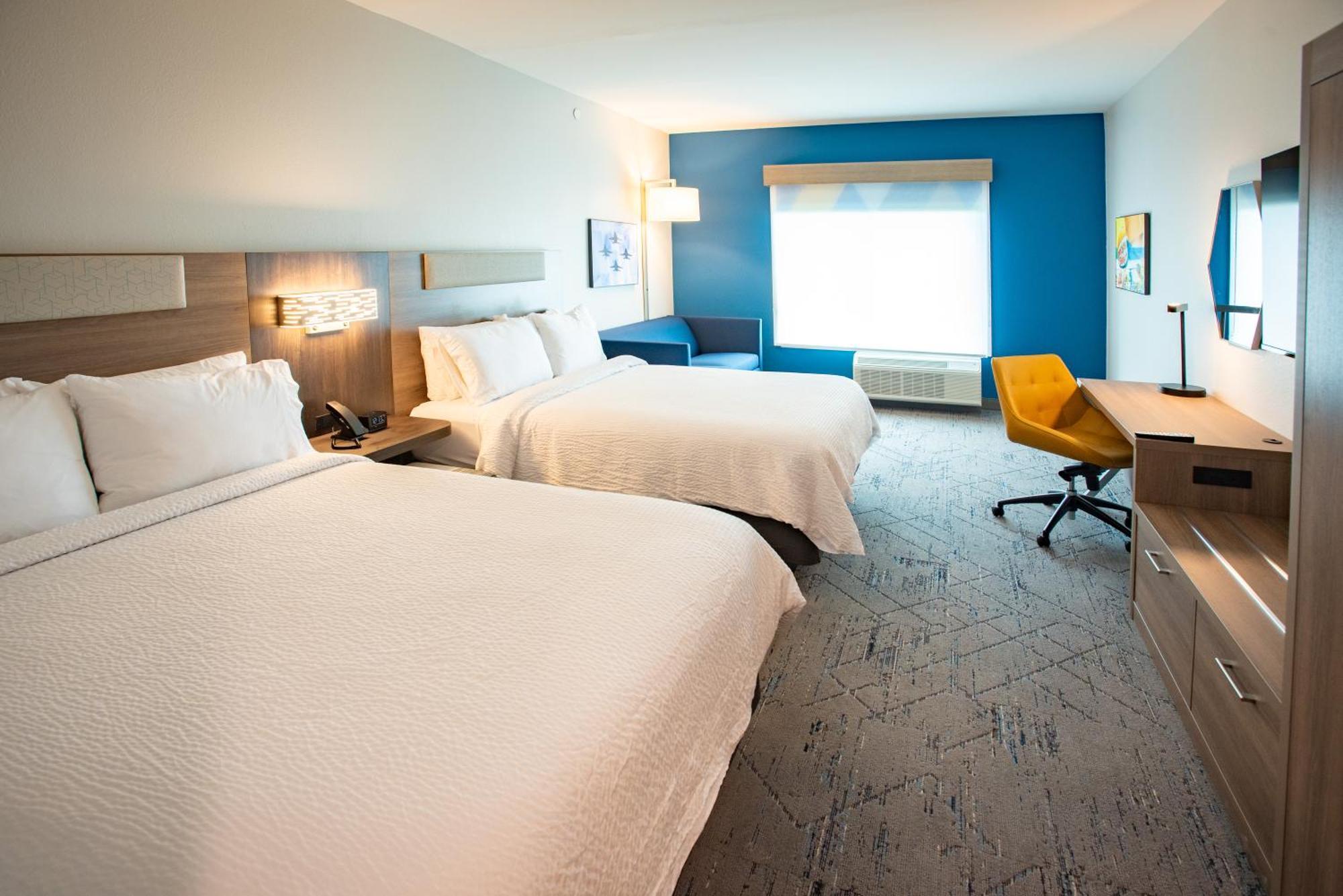 Holiday Inn Express & Suites Pensacola Airport North - I-10 By Ihg Ferry Pass Екстер'єр фото