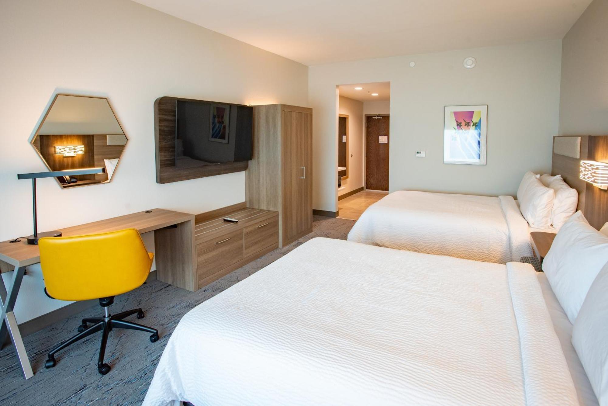 Holiday Inn Express & Suites Pensacola Airport North - I-10 By Ihg Ferry Pass Екстер'єр фото
