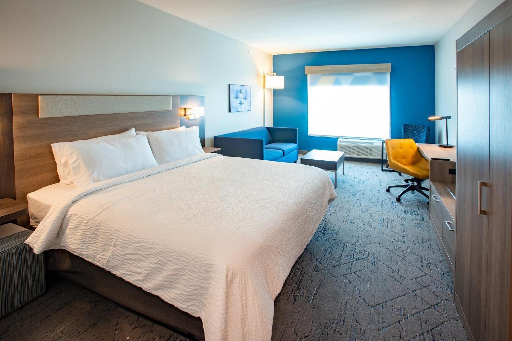 Holiday Inn Express & Suites Pensacola Airport North - I-10 By Ihg Ferry Pass Екстер'єр фото